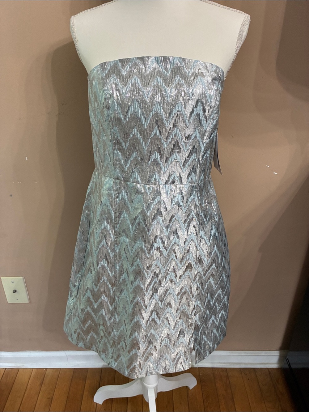 Donna Morgan Silver Strapless Zigzag Party Dress